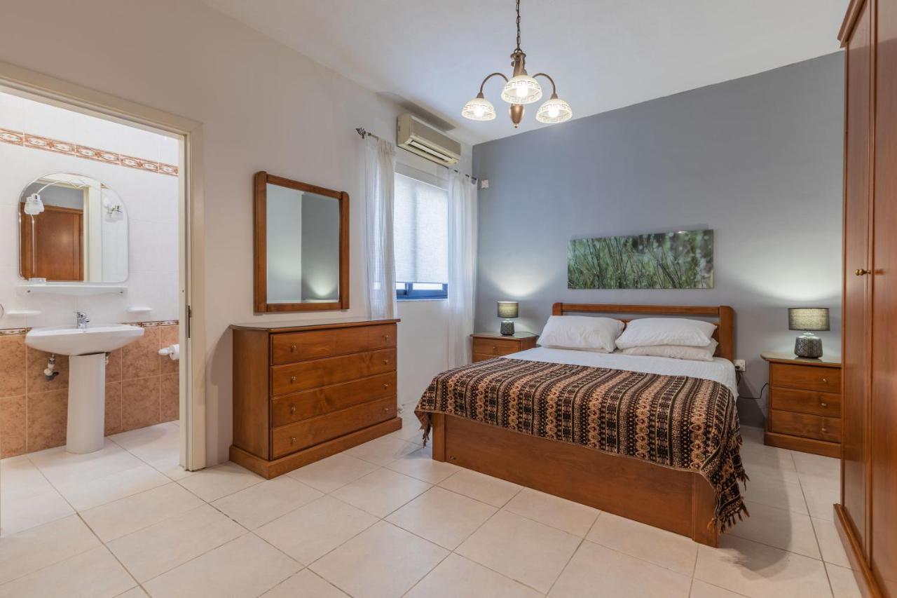 Stunning - Seafront 3-Bedroom 6Th Floor Sliema Bagian luar foto